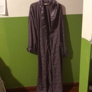 Sale !!! Purple Victoria Secret robe size s